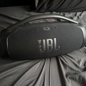 Parlante Bombox x3 JBL 1.1